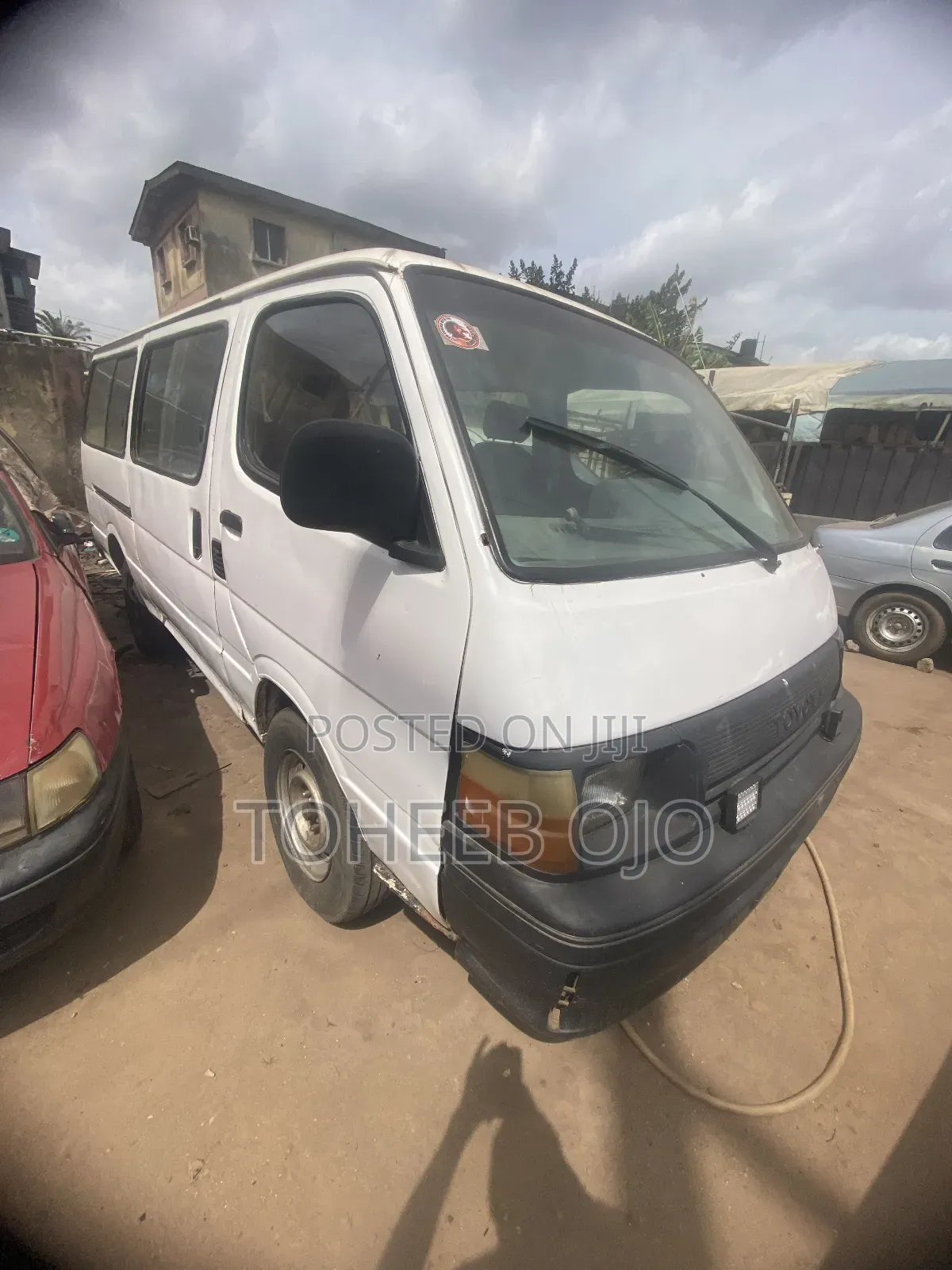Toyota HiAce 1999 White
