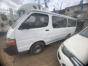 Toyota HiAce 1999 White