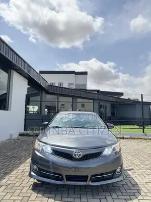Toyota Camry SE 4dr Sedan (2.5L 4cyl 6A) 2013 Gray