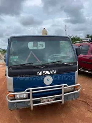 Nissan Caravan (Urvan) 2007 Blue