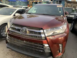 Toyota Highlander XLE V6 4x4 (3.5L 6cyl 6A) 2016 Burgundy