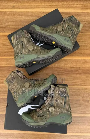 Army  Color Under Armour Boots