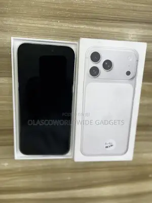New Apple iPhone 17 Pro Max 256 GB Silver