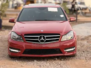 Mercedes-Benz C300 2014 Red