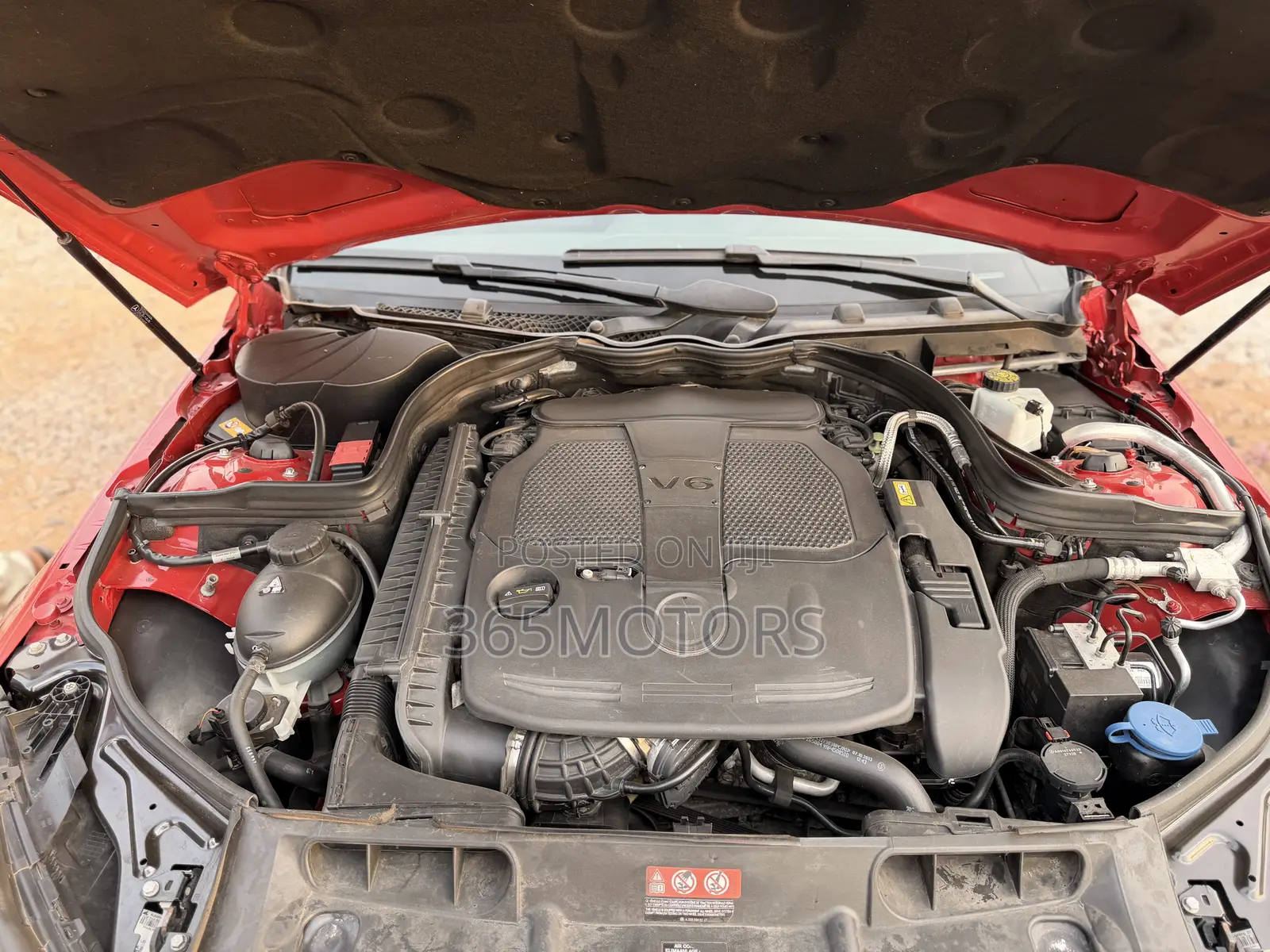 Mercedes-Benz C300 2014 Red