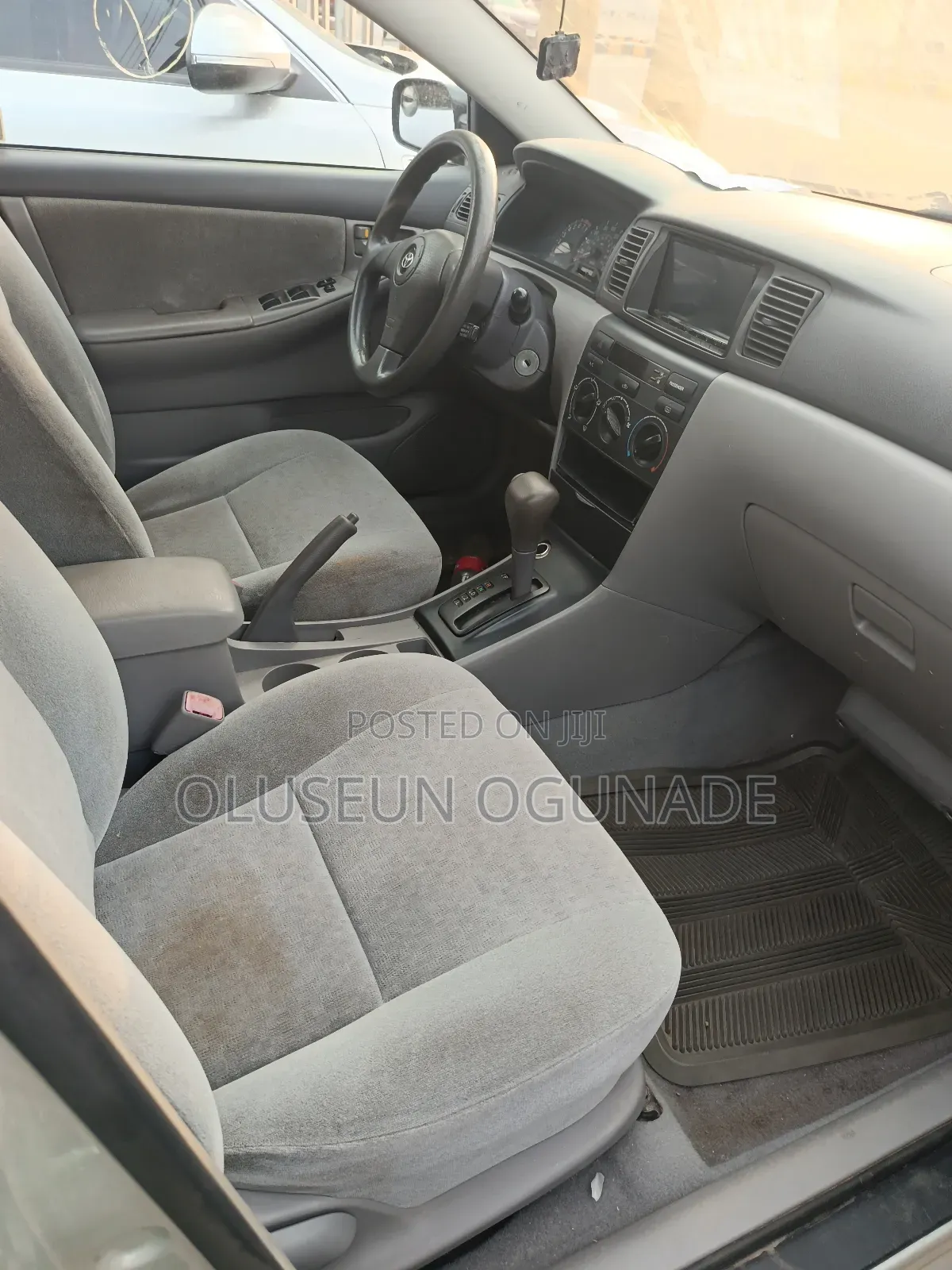 Toyota Corolla LE 2004 Silver