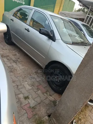 Toyota Corolla LE 2004 Silver