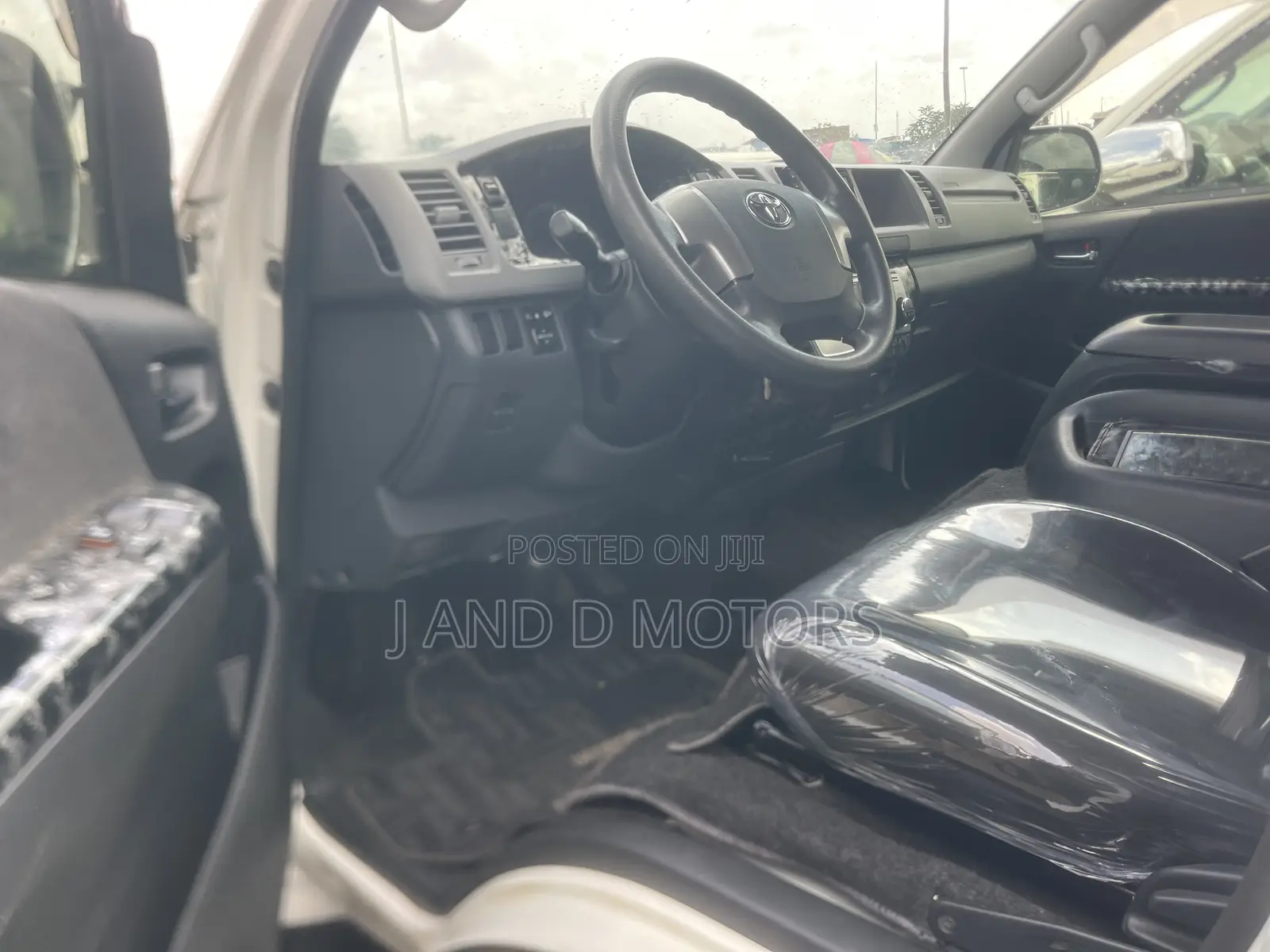 Toyota HiAce 2010 Grey