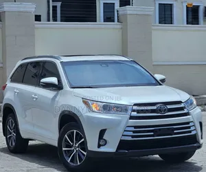 Toyota Highlander XLE 2019 White