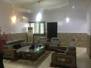 Furnished 3bdrm Apartment in Parkview Estate for rent