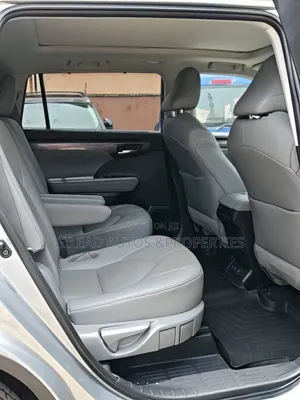 Toyota Highlander Platinum 2022 Silver
