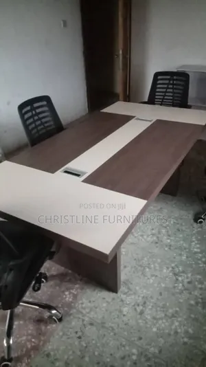 Quality Conference Table by 8 Seater