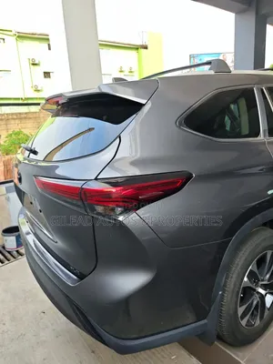 Toyota Highlander XLE AWD 2023 Gray