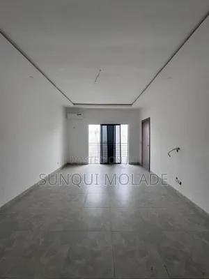 3bdrm Apartment in Lekki Phase 1 for rent