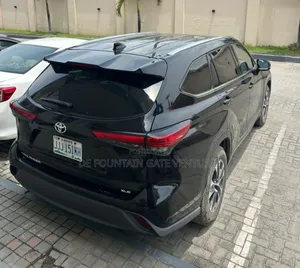 Toyota Highlander XLE FWD 2020 Black