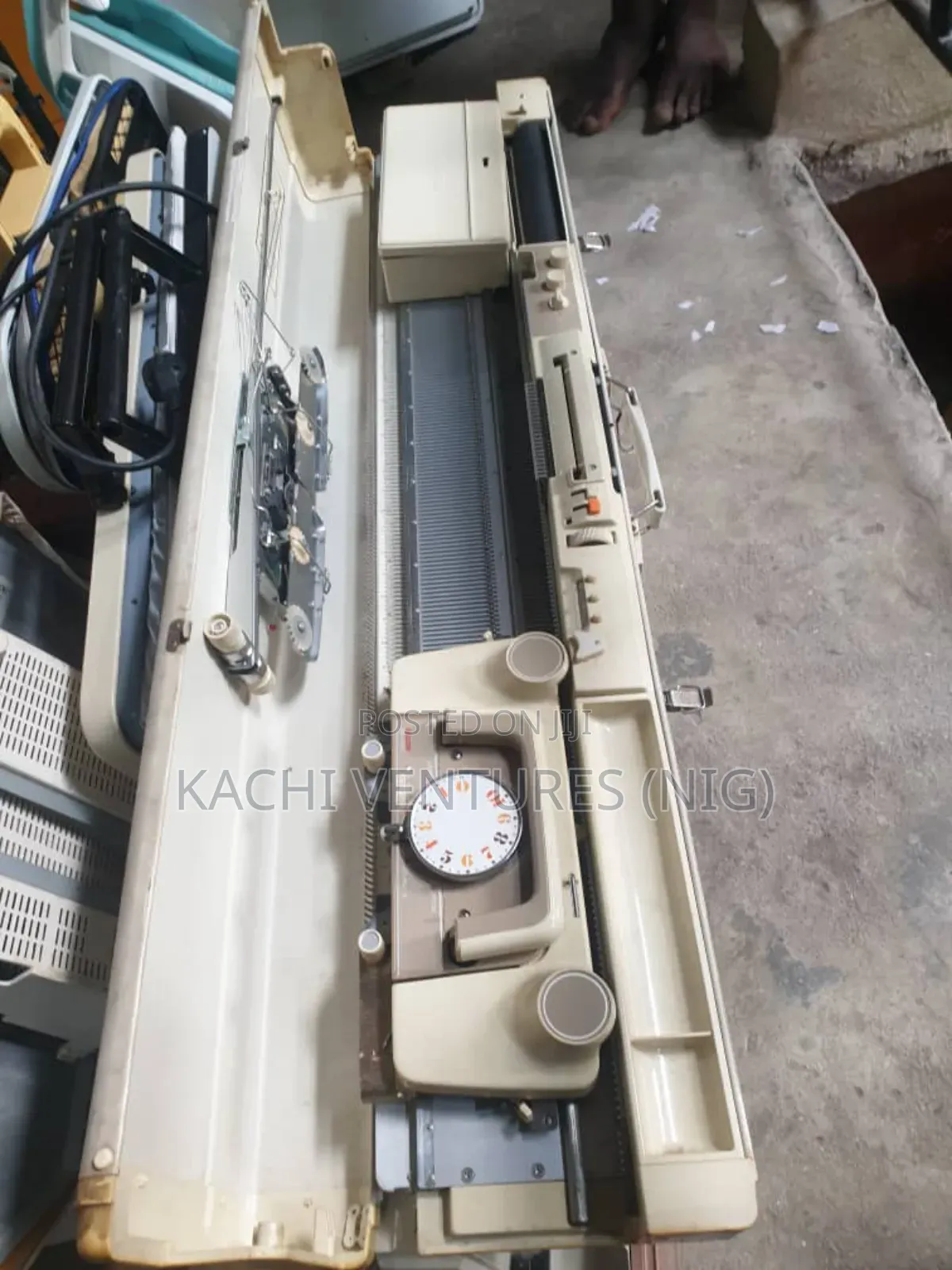 Silver Knitting Machines Model Sk327