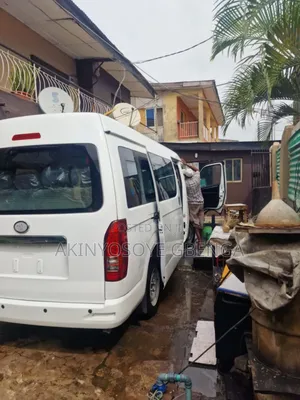 New Yutong VIP Bus 2025 White
