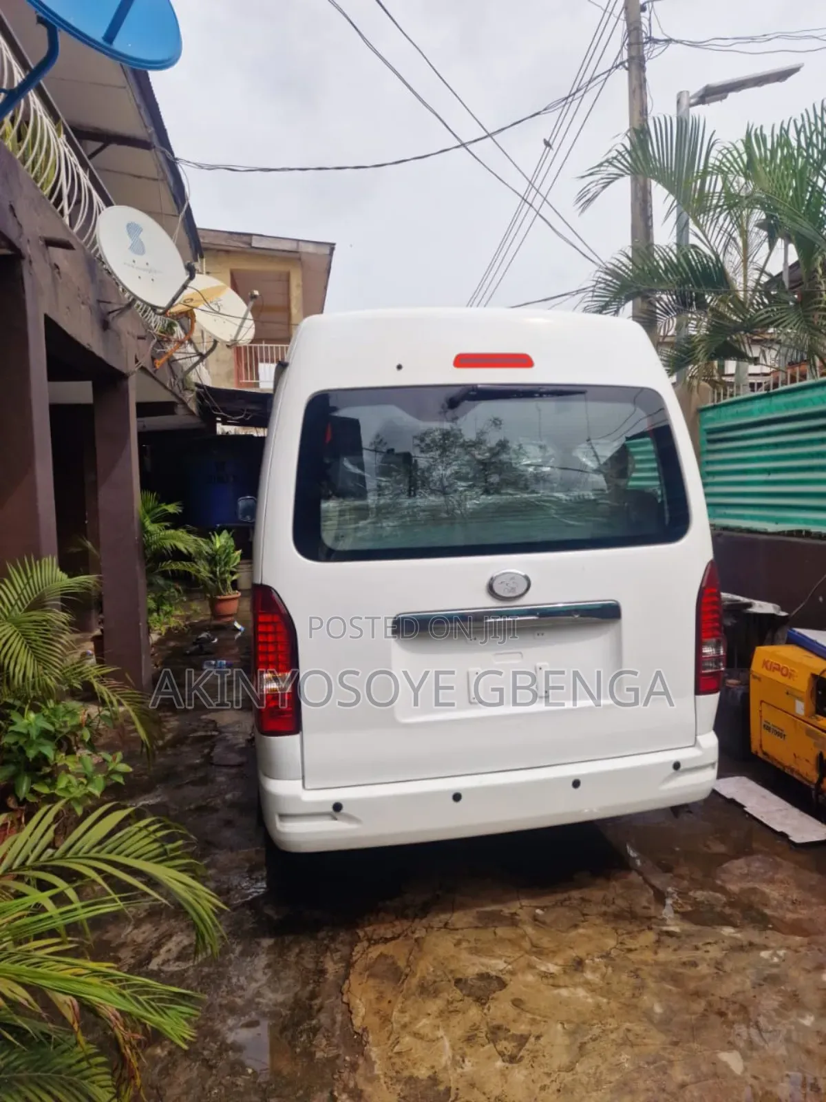 New Yutong VIP Bus 2025 White