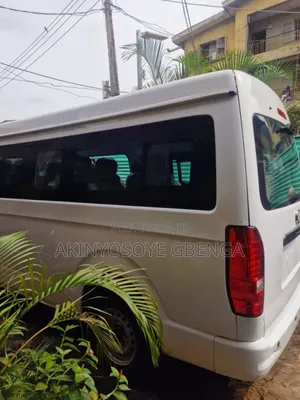 New Yutong VIP Bus 2025 White
