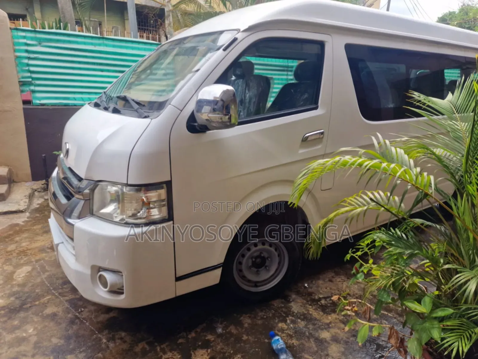 New Yutong VIP Bus 2025 White