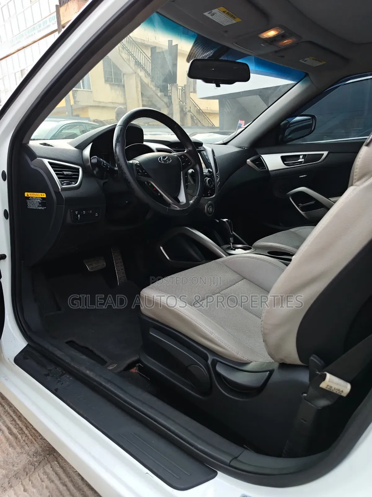 Hyundai Veloster Automatic 2012 White