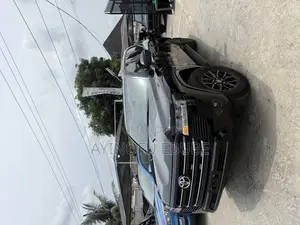 New Toyota Land Cruiser LC300 2025 Black