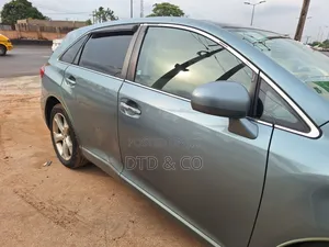 Toyota Venza 2010 Green