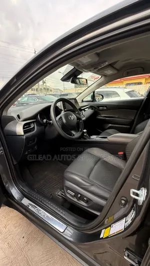 Toyota C-HR Limited 2022 Black