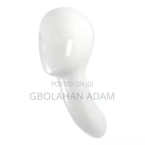 Wall-Mounted Mannequin Head