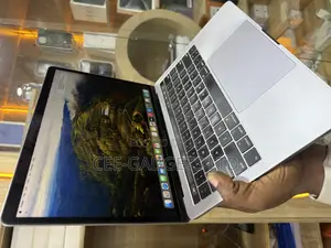 Laptop Apple MacBook Pro 2019 16GB Intel Core i7 SSD 512GB