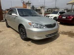 Toyota Camry 2004 Silver