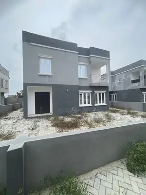 Furnished 3bdrm Duplex in Peak Estate, Lakowe for rent