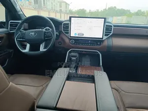Toyota Tundra 1794 Edition CrewMax 4WD SB w/5.5' Bed (Hybrid) 2025
