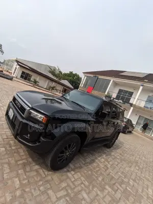 Toyota Prado 2025