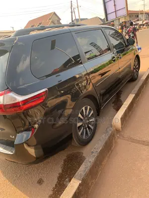 Toyota Sienna for Hire