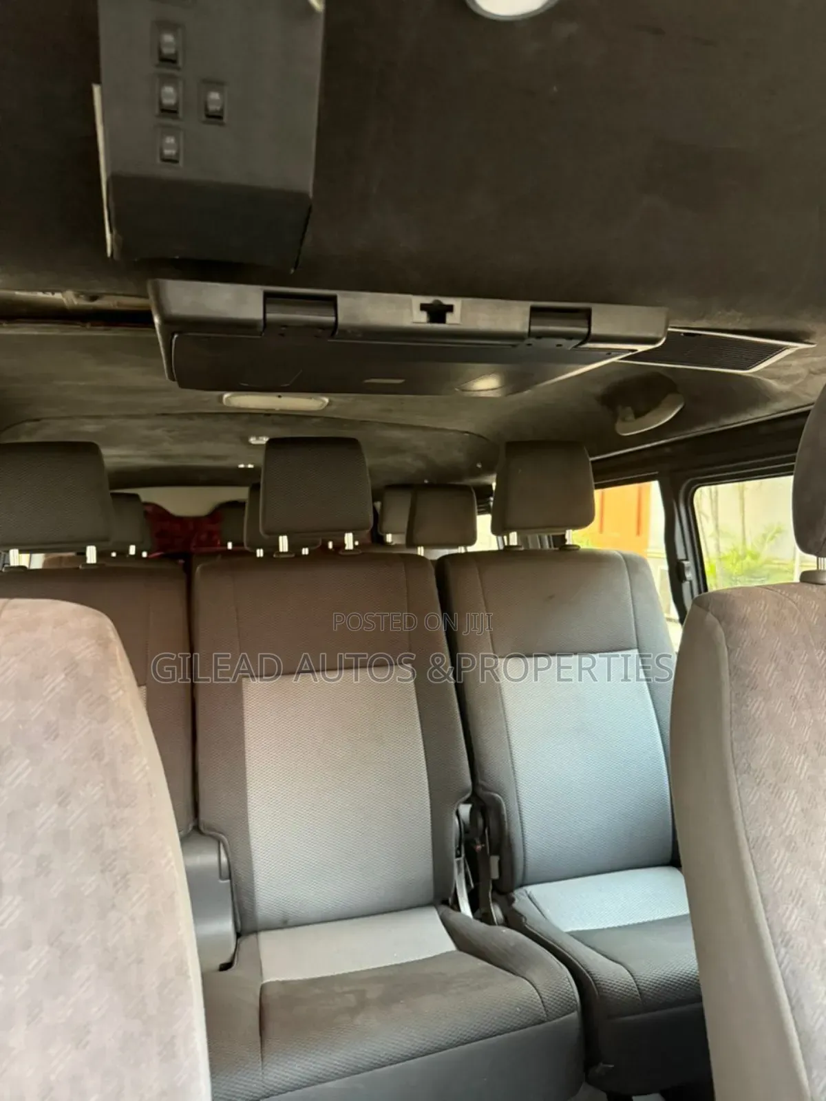 Toyota HiAce 2015 Grey