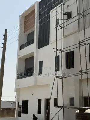 4bdrm Duplex in Kabusa Garden Estate for sale