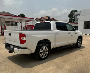 Toyota Tundra 2018 White