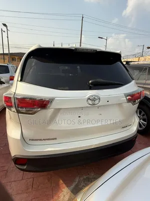 Toyota Highlander XLE 4dr SUV (3.5L 6cyl 6A) 2014 White