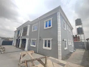 3bdrm Apartment in Oke Bola Oke Ado for rent