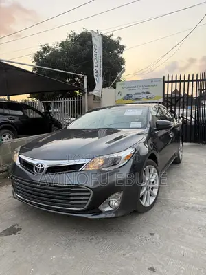Toyota Avalon XLE Touring 4dr Sedan (3.5L 6cyl 6A) 2014 Gray