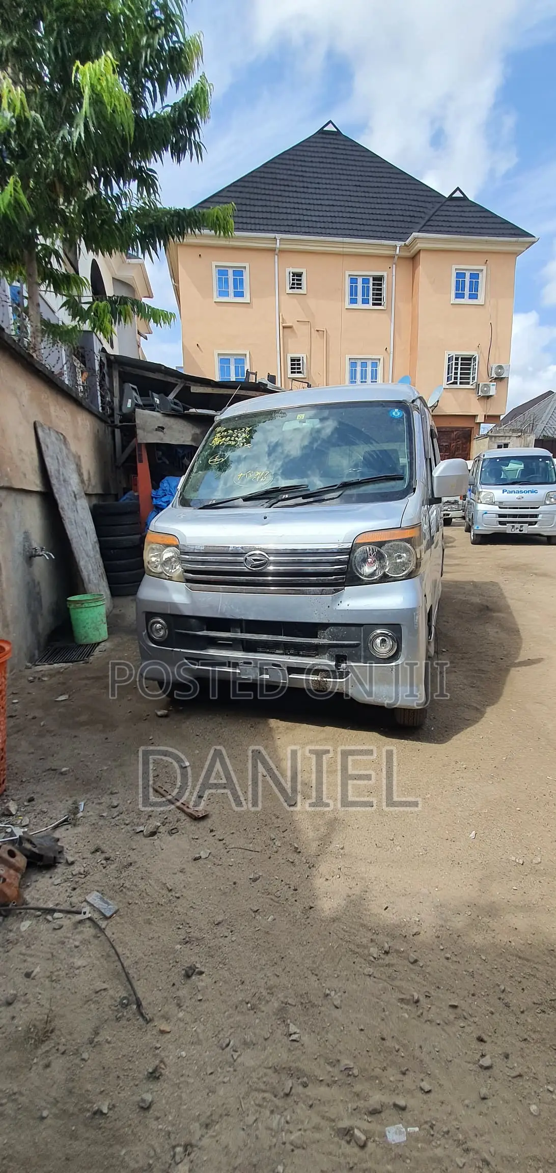 Daihatsu Hijet 2014 Silver