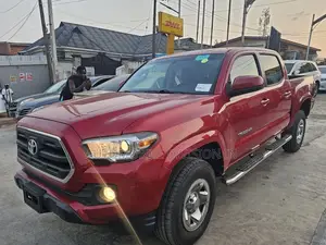Toyota Tacoma 2017 Red
