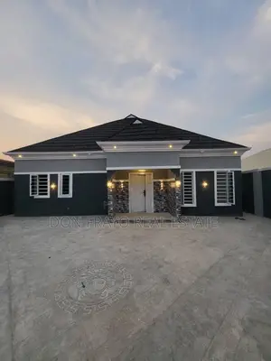 3bdrm Bungalow in Success Estate Elebu, Akala Express for sale