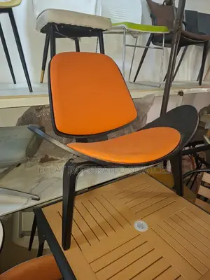 Swam Accent Chair