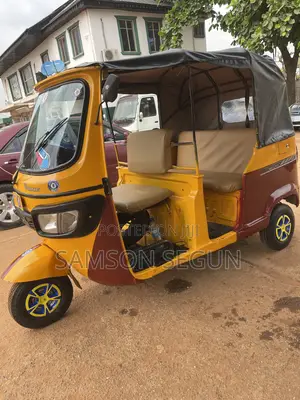 TVS King Cargo 2020 Yellow
