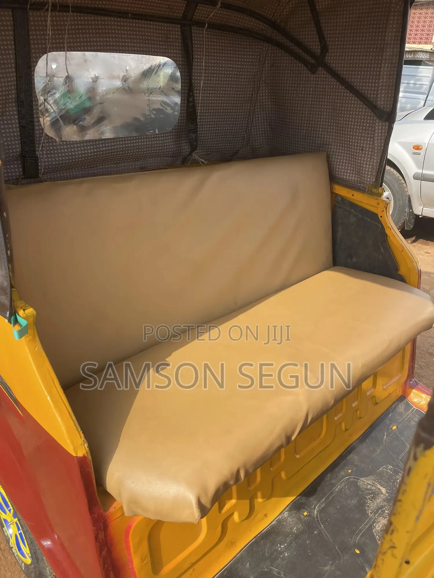 TVS King Cargo 2020 Yellow