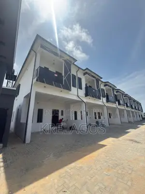 4bdrm Duplex in Orchid, Chevron for sale