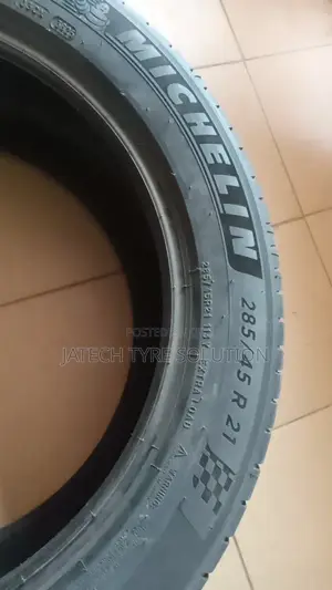 285/45/21 Michelin Brand