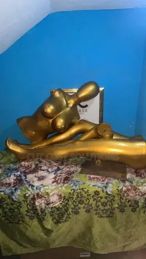 Tokunbo Golden Mannequin